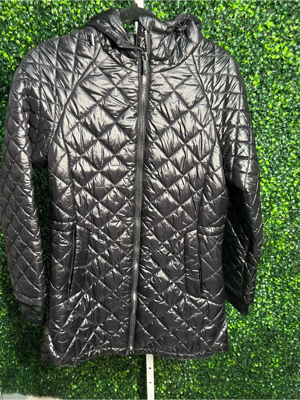BCBGMaxAzria Black Quilted Hooded Puffer Jacket